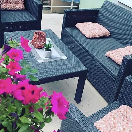 Апартаменты Plaza-1