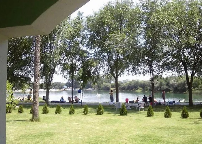 Апартаменты Plaza-1 *